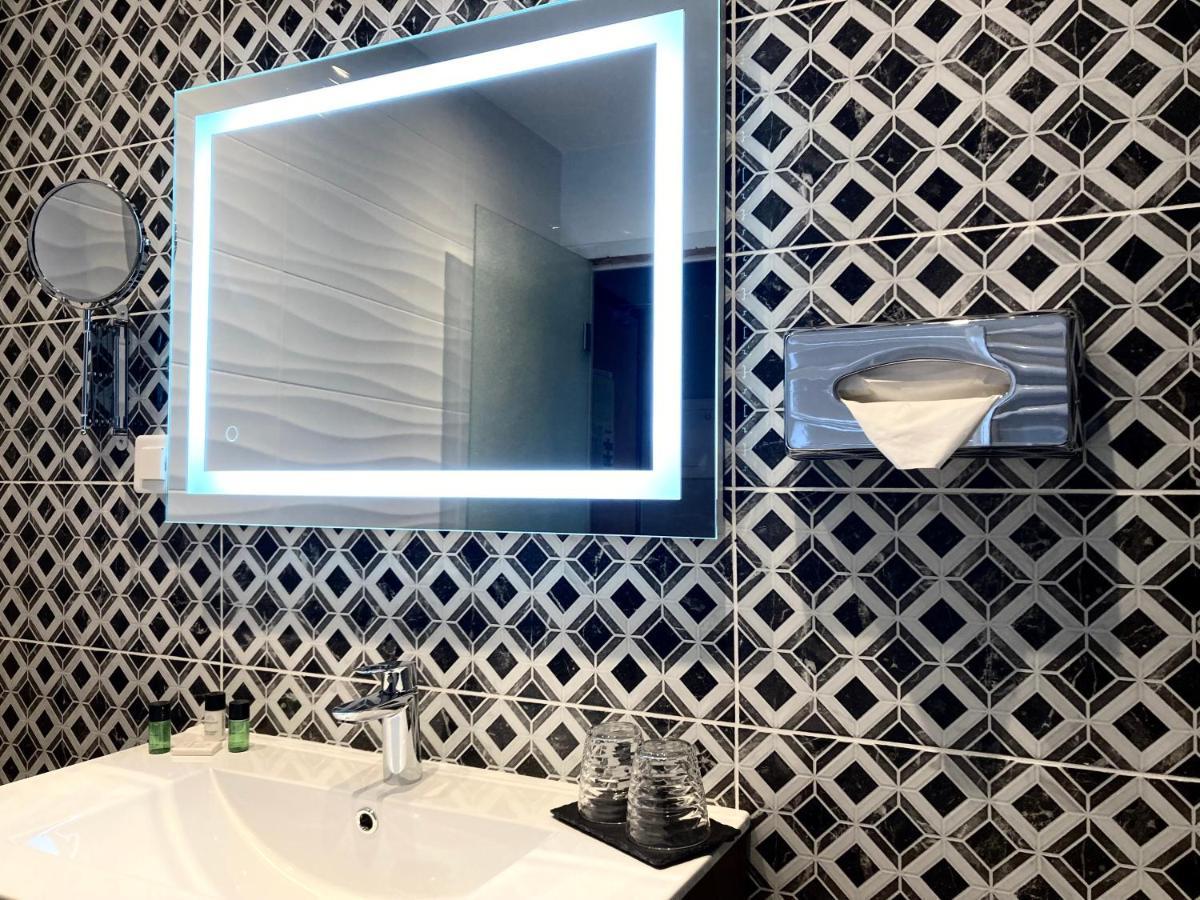 Hotel Diana Vence Bagian luar foto