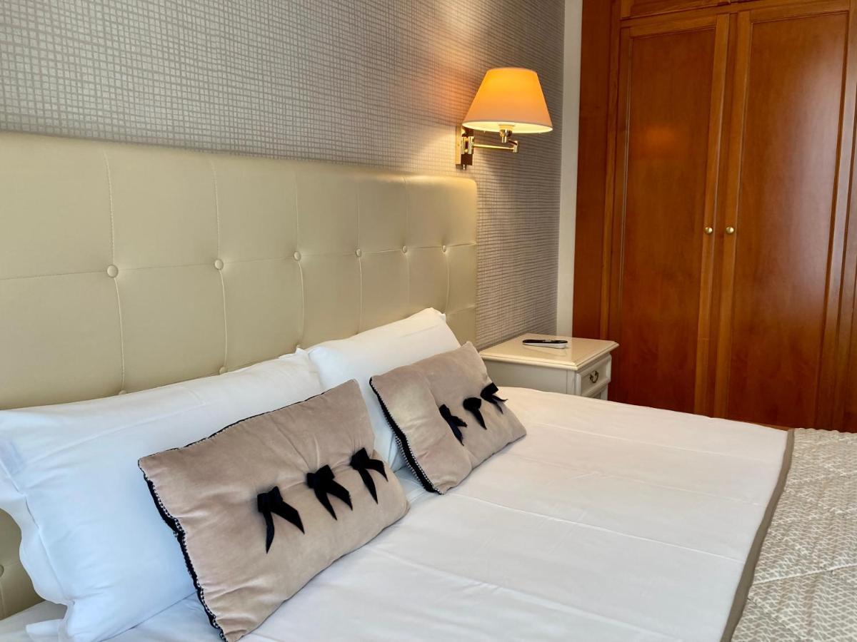 Hotel Diana Vence Bagian luar foto