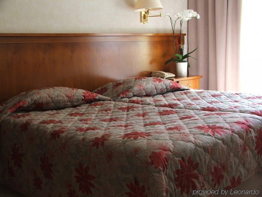 Hotel Diana Vence Ruang foto